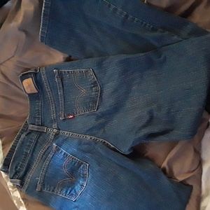 Levi's perfectly slimming Jeans Bootcut 512 size 8 petite
